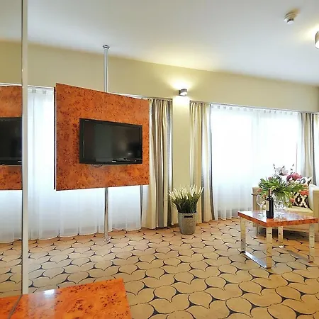 209 W Royal Tulip Przy Plazy Dobruk Апартаменты