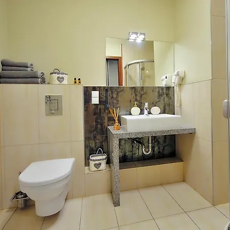 209 W Royal Tulip Przy Plazy Dobruk Apartment *