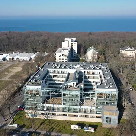 209 W Royal Tulip Przy Plazy Dobruk Apartment *