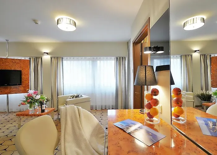 209 W Royal Tulip Przy Plazy Dobruk Apartamento